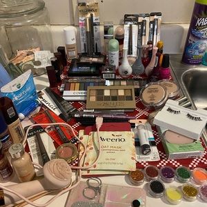 All brands of makeup,eyeshadow palettes etc